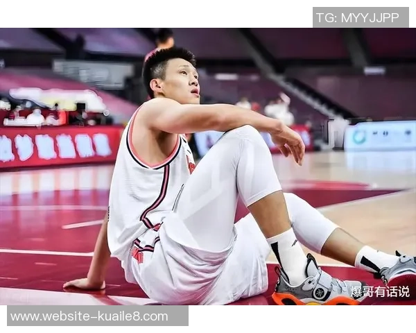 周鹏：从篮球场上的传奇到生活中的奋斗者，见证成长与坚持的故事